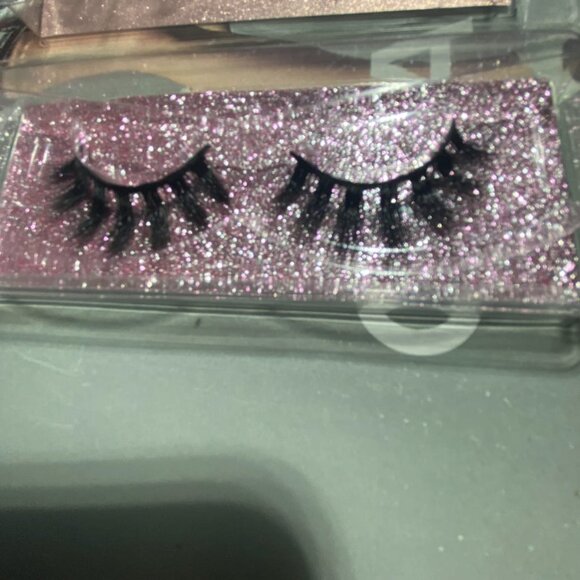 Different Styles False Eyelashes, Fluffy Mink Lashes , Cat-Eye Look Eyelashes - Picture 13 of 15